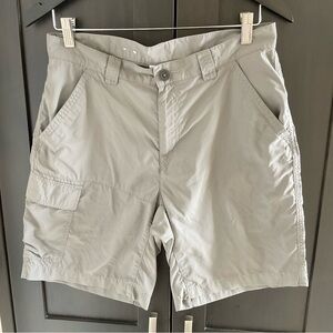✅ 2/$20 Columbia Men Lightweight Sun Protection Gray Cargo Shorts Pockets 32 EUC